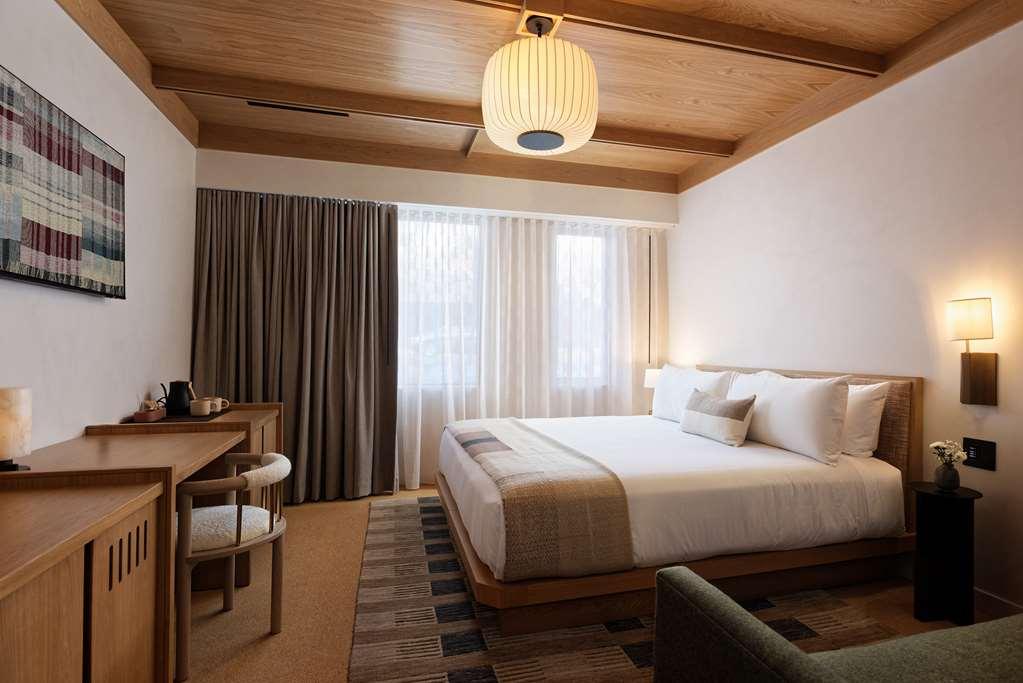 Mollie Aspen Hotel Room photo