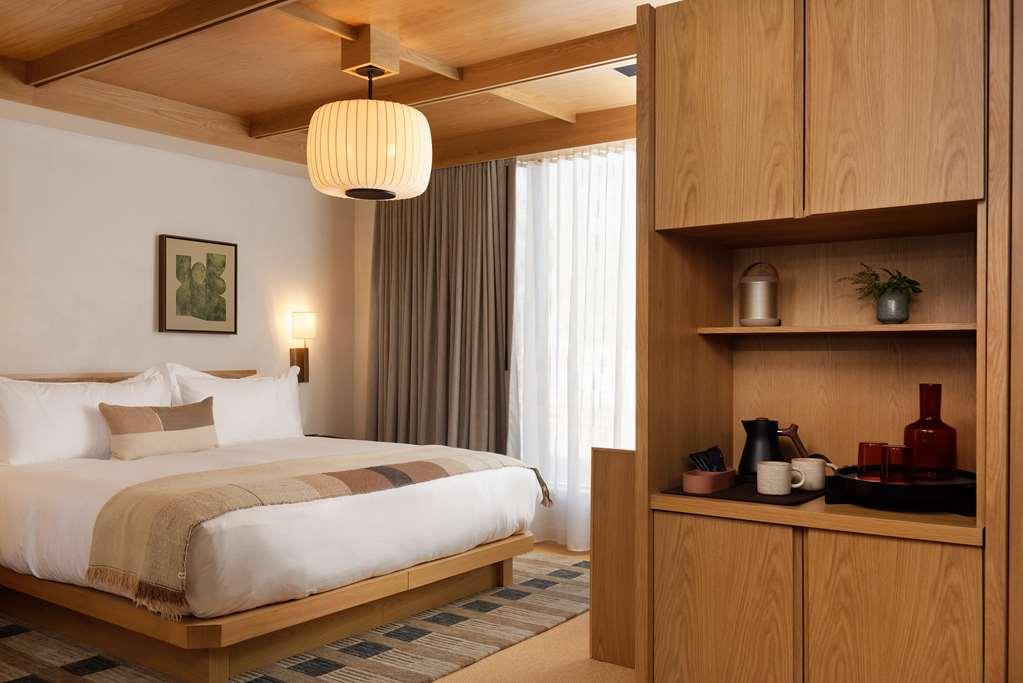 Mollie Aspen Hotel Room photo