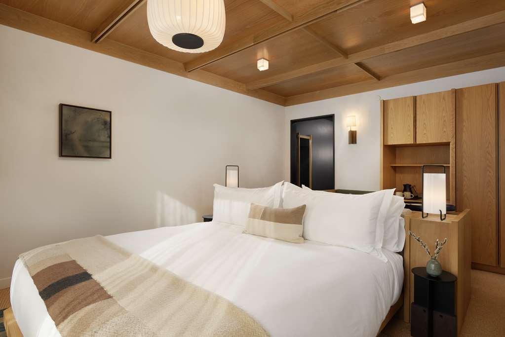 Mollie Aspen Hotel Room photo