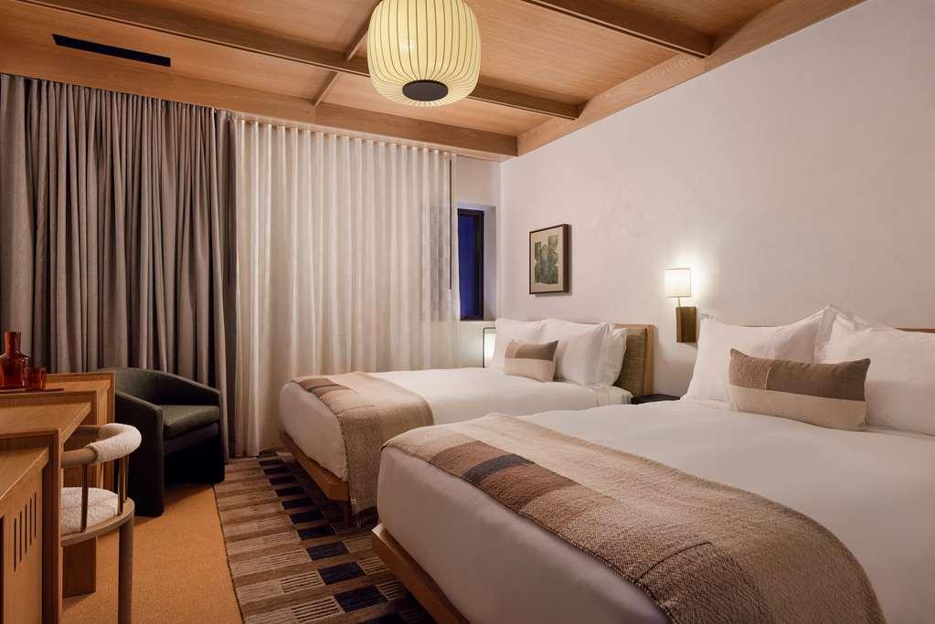 Mollie Aspen Hotel Room photo