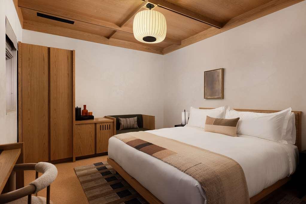 Mollie Aspen Hotel Room photo