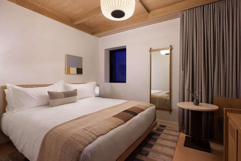 Mollie Aspen Hotel Room photo