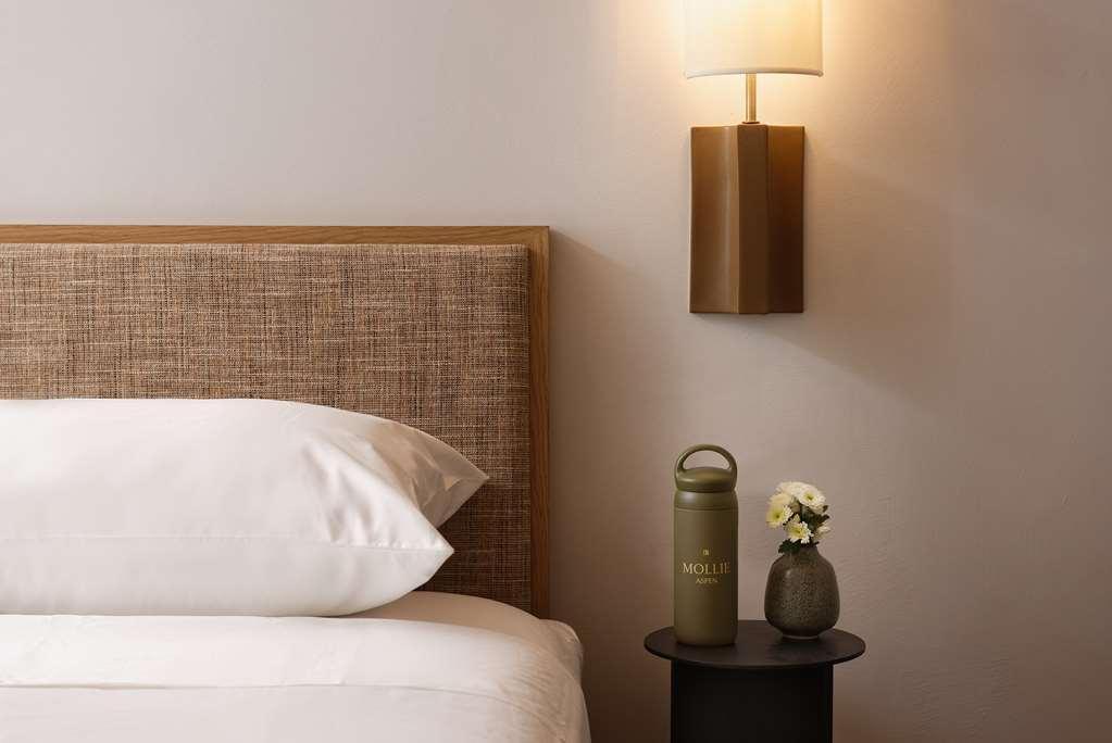 Mollie Aspen Hotel Room photo