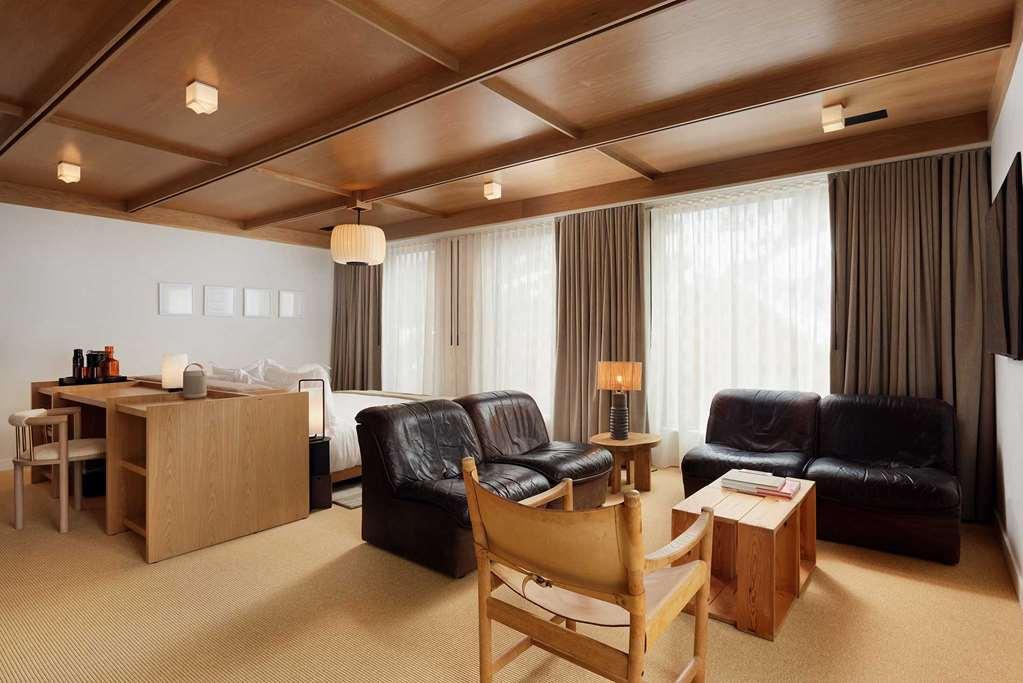 Mollie Aspen Hotel Room photo