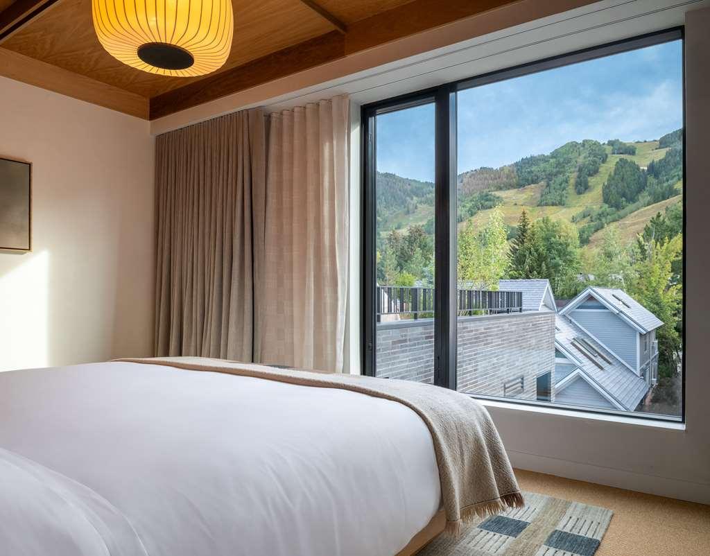 Mollie Aspen Hotel Room photo